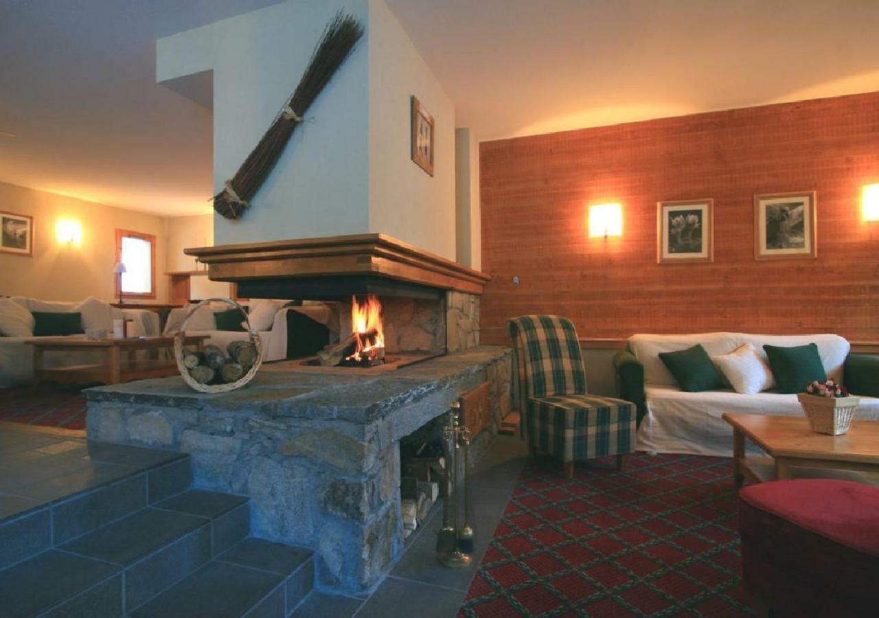 Résidence les chalets du Galibier Piscine Sauna Hammam WIFI Valloire Extérieur photo